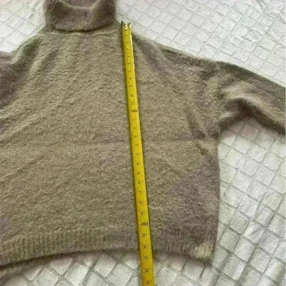 Express Fuzzy Turtleneck Sweater - Picture 11 of 11